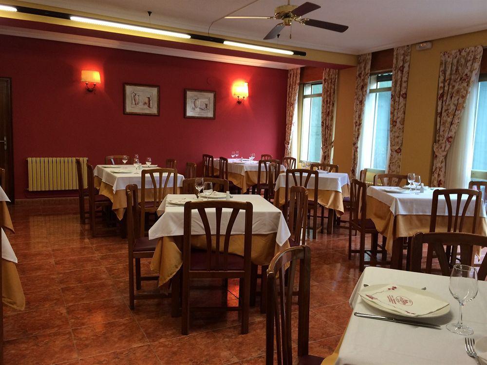 Hotel Penagrande Cangas De Narcea Exterior photo