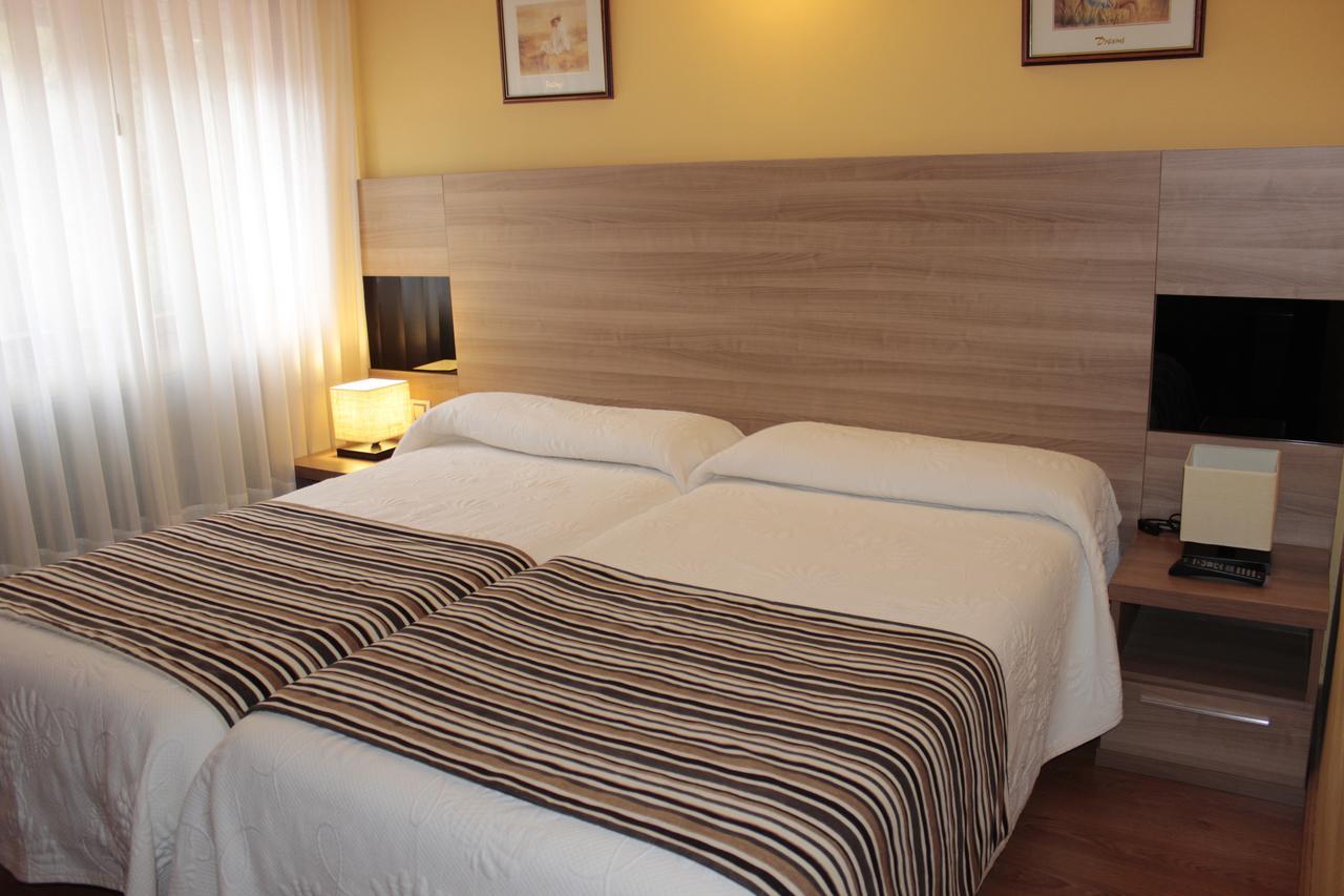 Hotel Penagrande Cangas De Narcea Exterior photo