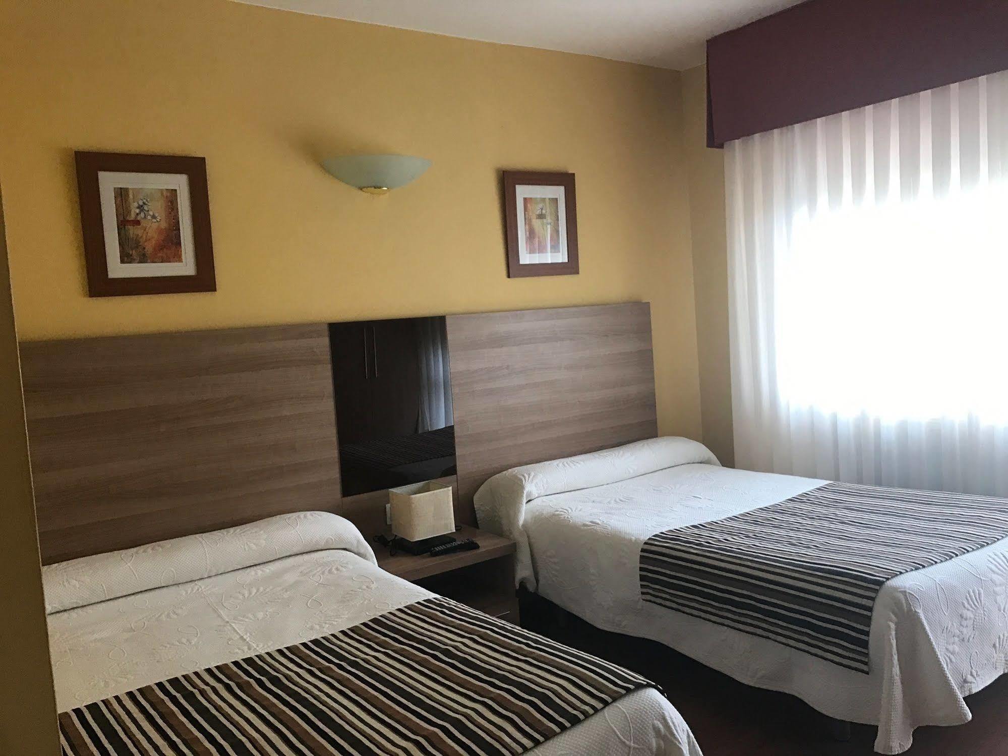 Hotel Penagrande Cangas De Narcea Exterior photo