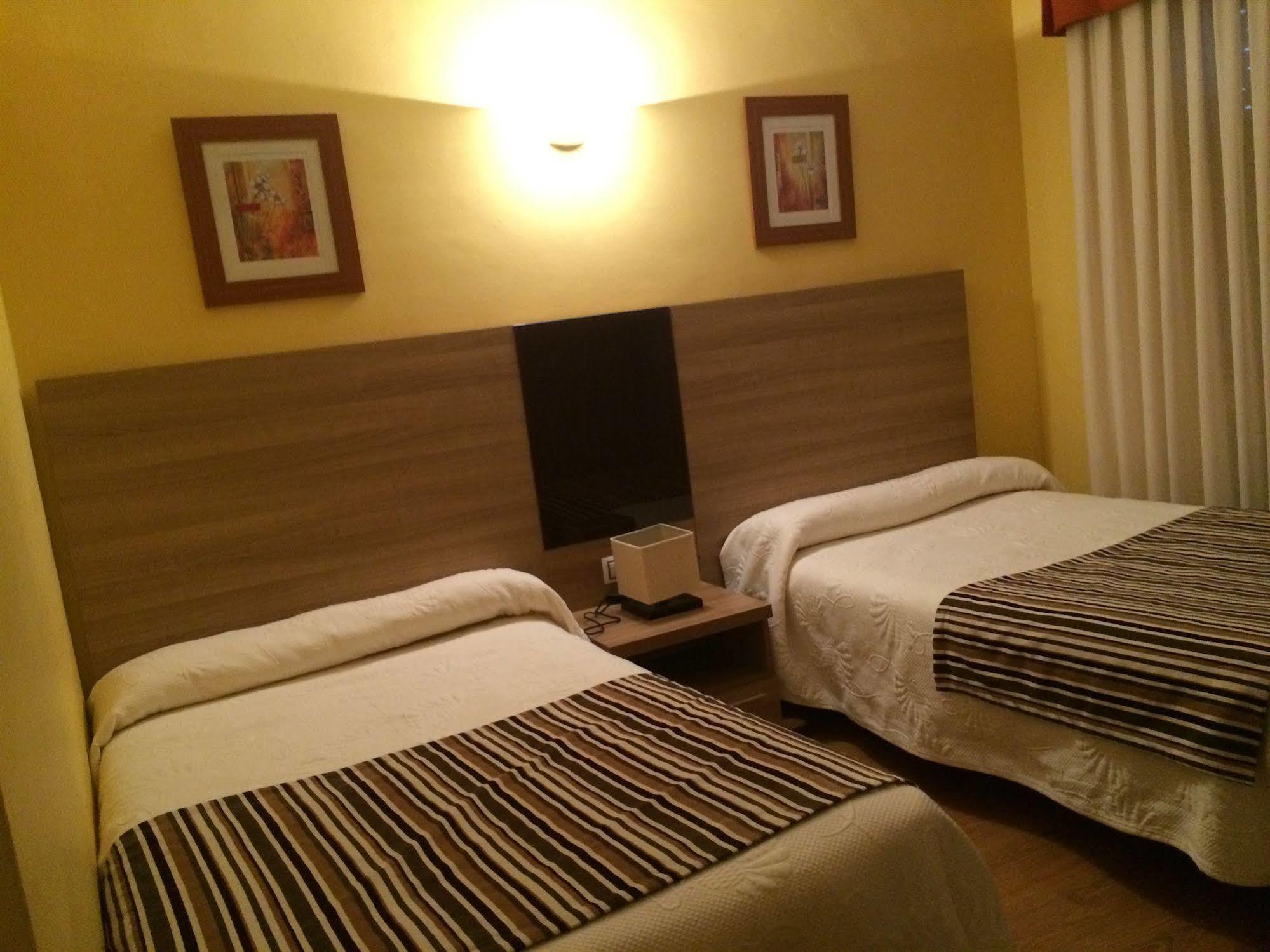 Hotel Penagrande Cangas De Narcea Exterior photo